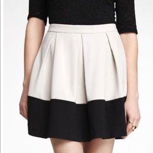 Express size00  flare skirt, like new condition